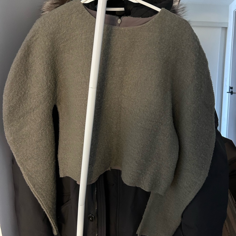 Structured Wool Blend Cropped Sweater - Sage Green